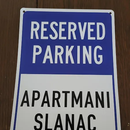 Slanac 3 Apartment