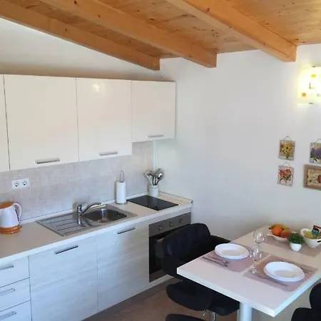 Slanac 3 Apartamento Veli Iž